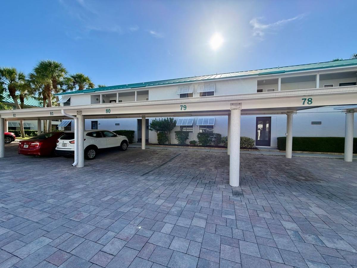 Apartment for rent at 5649 Midnight Pass Rd, Sarasota, FL 34242
