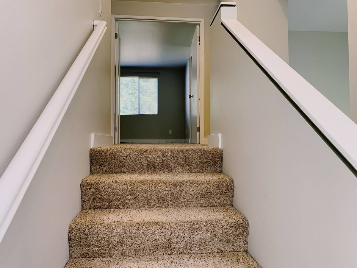 Townhouse for rent at 8022 118th Court NE, Kirkland, WA 98033