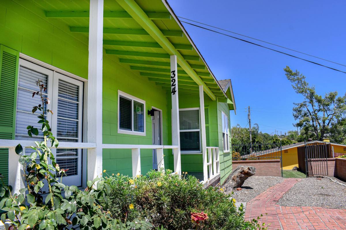 Apartment for rent at 302-338 E Fallbrook St, Fallbrook, CA 92028