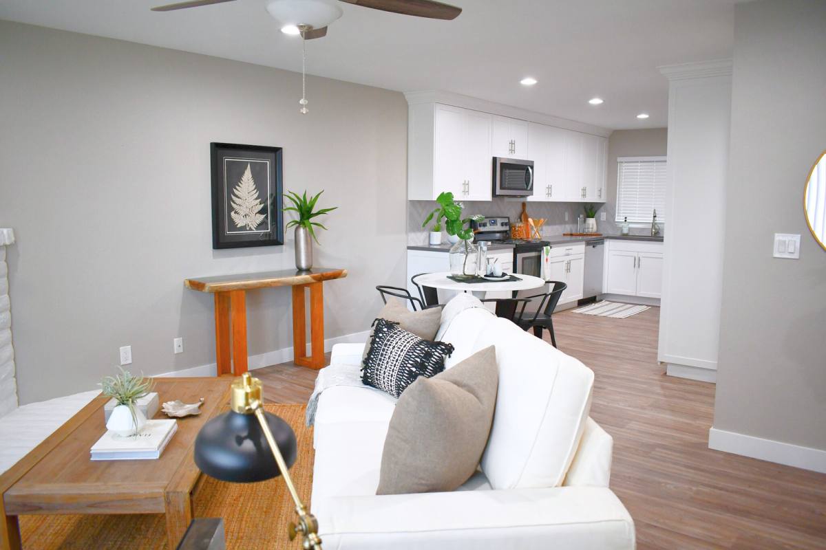 Apartment for rent at 302-338 E Fallbrook St, Fallbrook, CA 92028