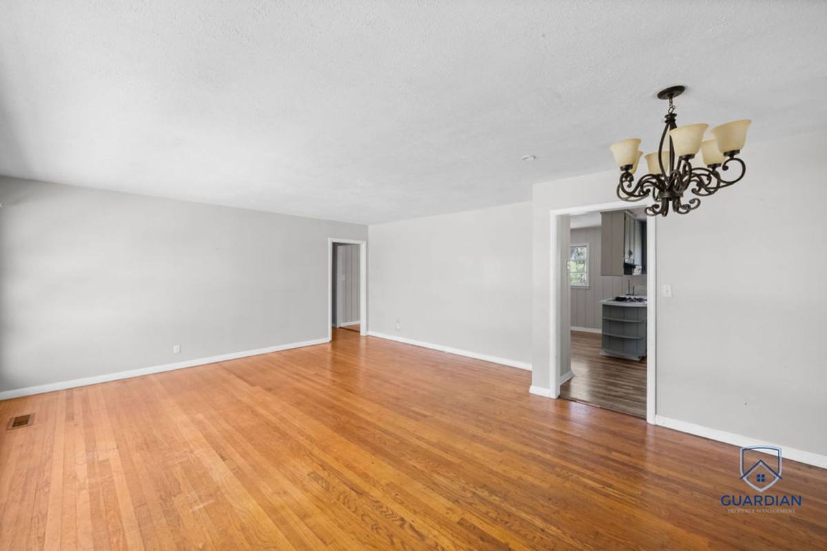 House for rent at 806 4th St SW, Attalla, AL 35954