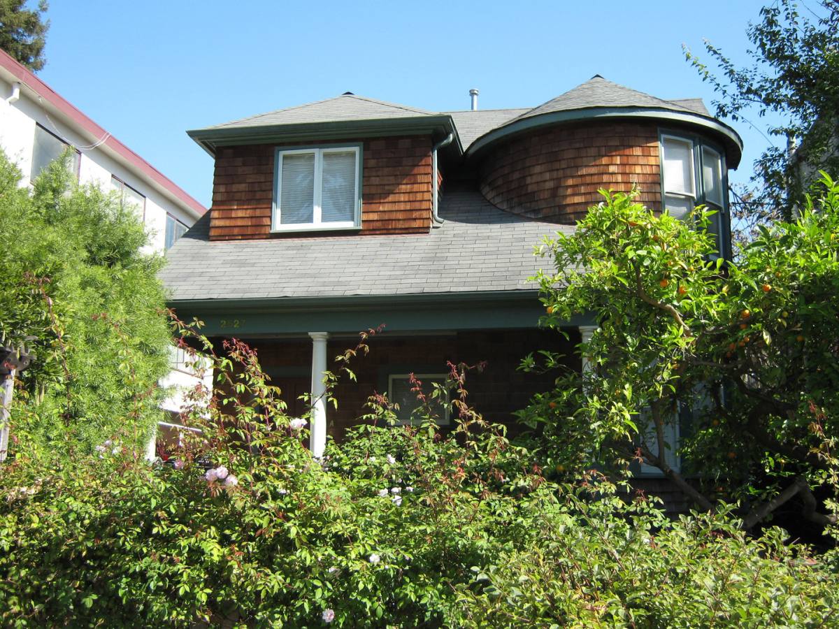 Apartment for rent at 2527 Piedmont Ave, Berkeley, CA 94704