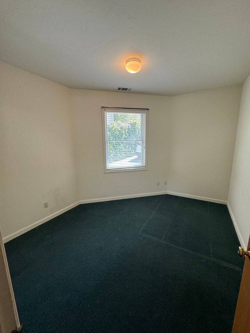 Apartment for rent at 2527 Piedmont Ave, Berkeley, CA 94704
