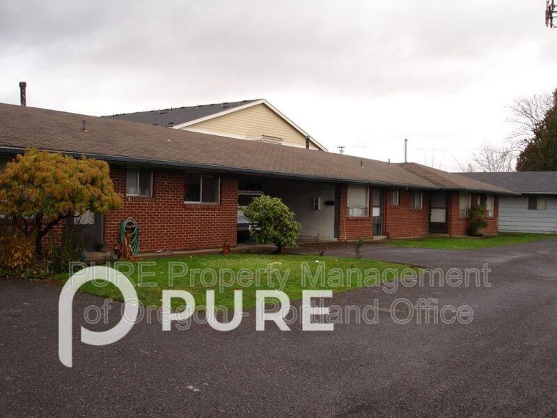 Apartment for rent at 1049 SE Walnut St #12, Hillsboro, OR 97123