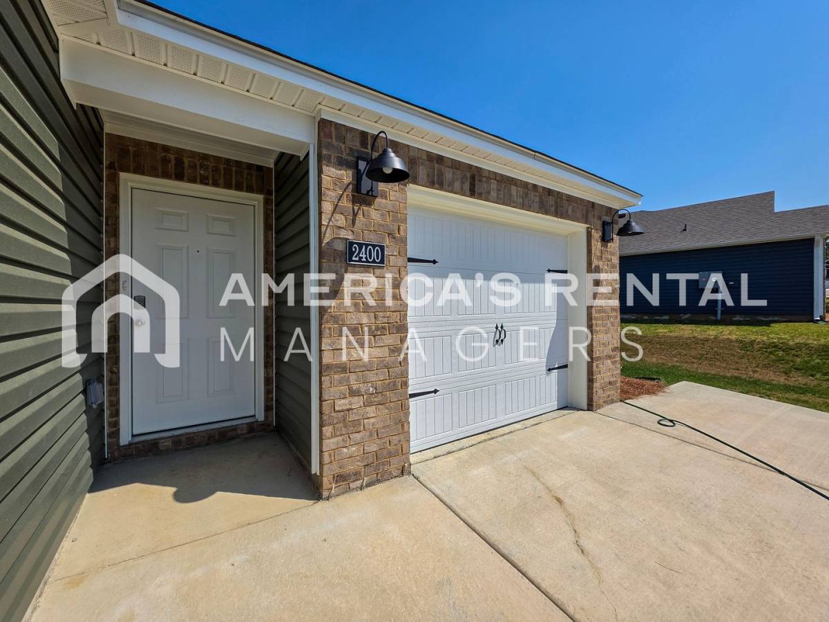 House for rent at 2400 Sky Dr, Tuscaloosa, AL 35405