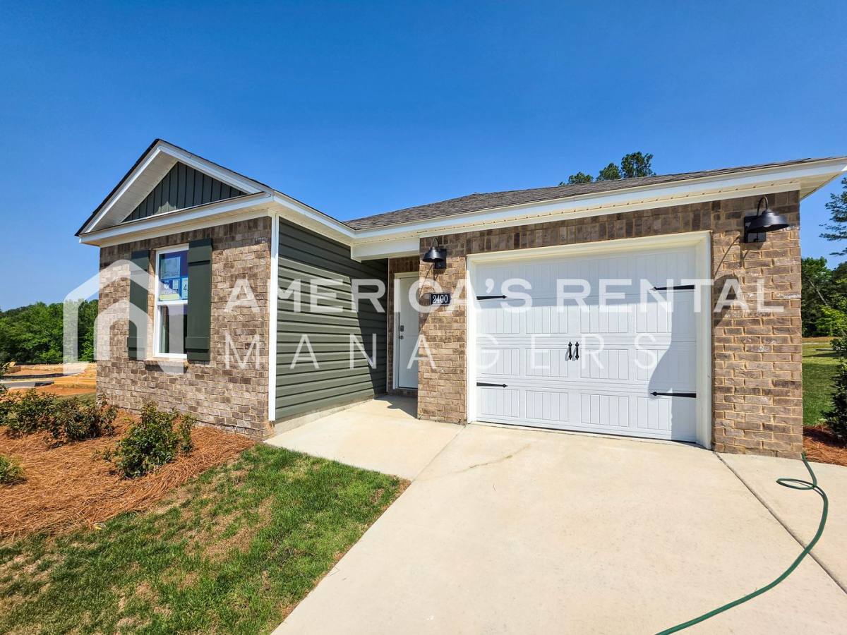 House for rent at 2400 Sky Dr, Tuscaloosa, AL 35405