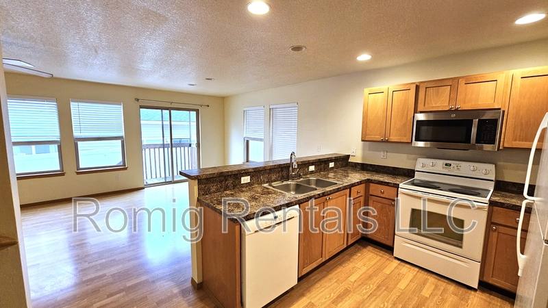Townhouse for rent at 8111 NE 36th Court, Vancouver, WA 98665