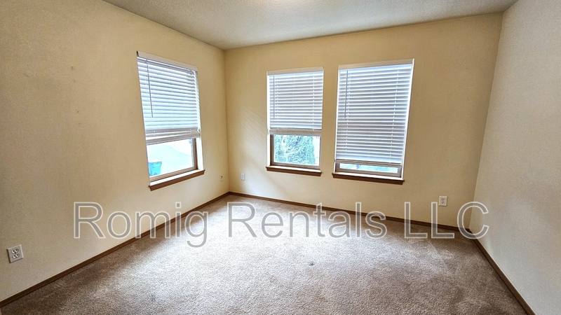 Townhouse for rent at 8111 NE 36th Court, Vancouver, WA 98665