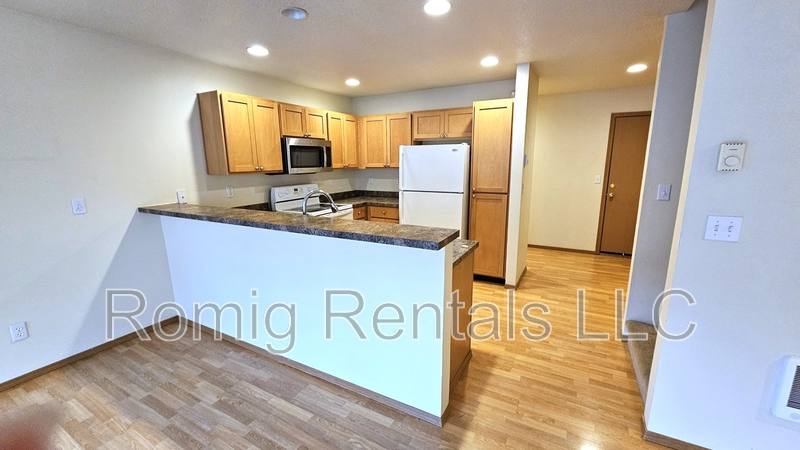 Townhouse for rent at 8111 NE 36th Court, Vancouver, WA 98665