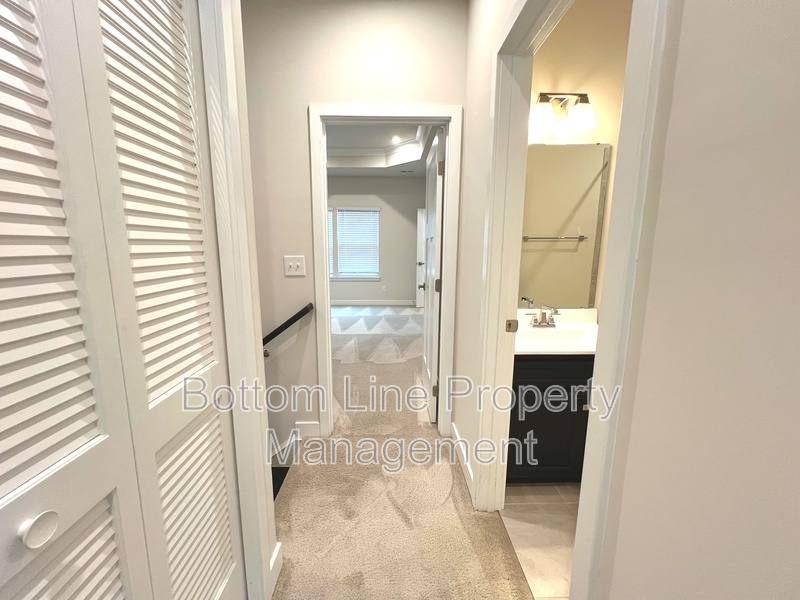 Townhouse for rent at 9416 Mallard Mills Dr, Charlotte, NC 28262