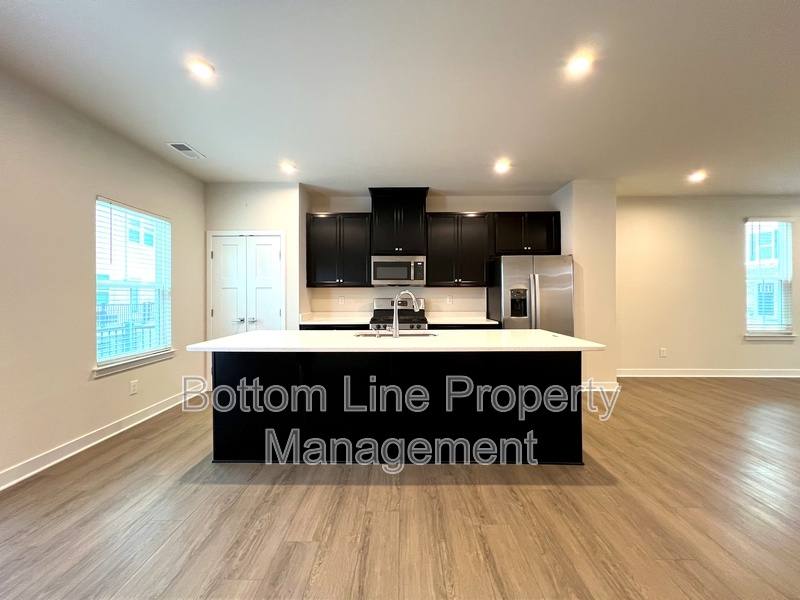 Townhouse for rent at 9416 Mallard Mills Dr, Charlotte, NC 28262