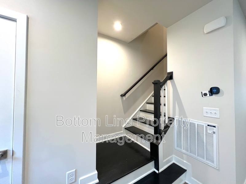 Townhouse for rent at 9416 Mallard Mills Dr, Charlotte, NC 28262