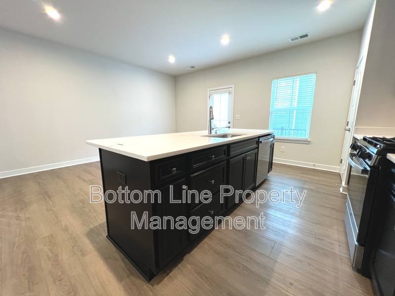 Townhouse for rent at 9416 Mallard Mills Dr, Charlotte, NC 28262