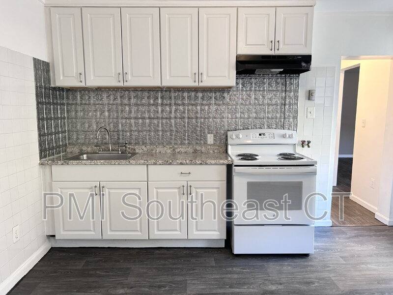 Apartment for rent at 187 Laurel Hill Ave #3, Norwich, CT 06360