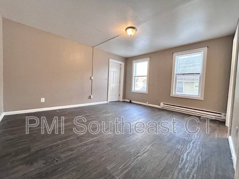 Apartment for rent at 187 Laurel Hill Ave #3, Norwich, CT 06360