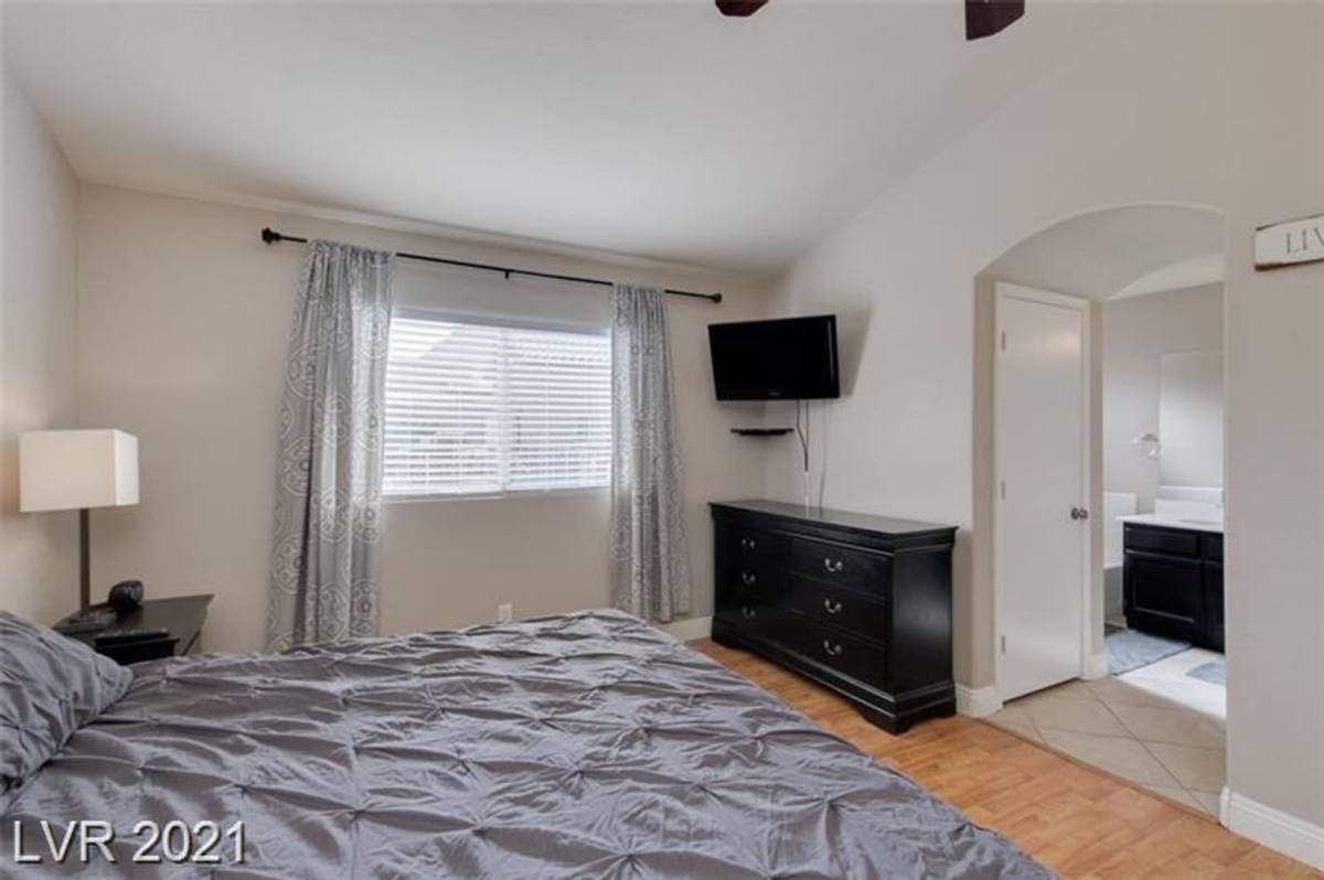 House for rent at 437 Waterwheel Falls Dr, Henderson, NV 89015
