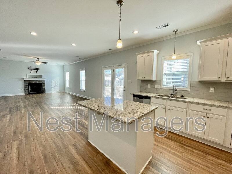 House for rent at 5137 Thruway Rd, Hope Mills, NC 28348