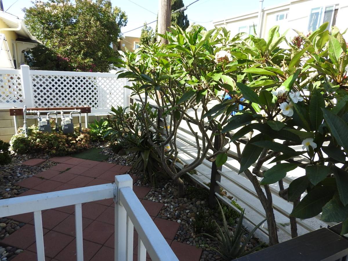 Apartment for rent at 3700 Crestwood Place, San Diego, CA 92103