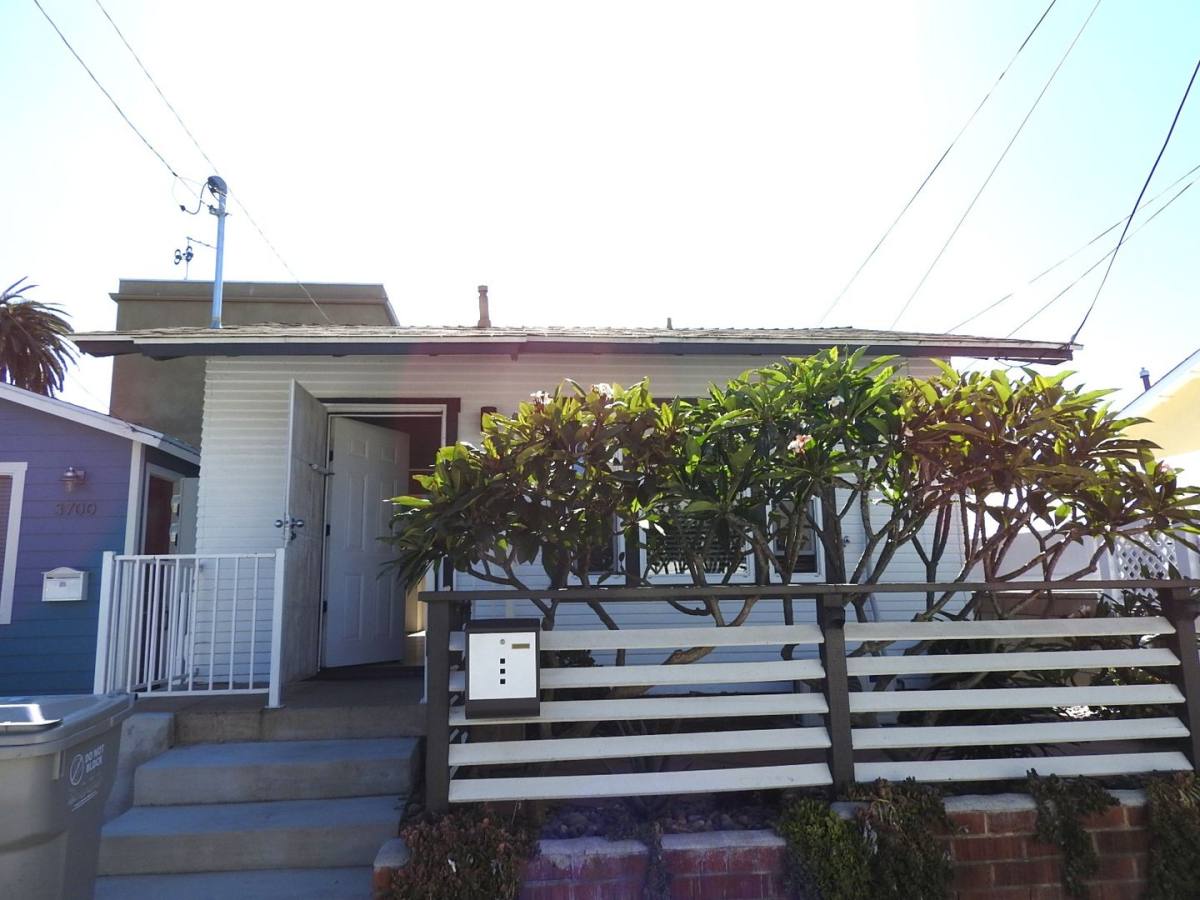 Apartment for rent at 3700 Crestwood Place, San Diego, CA 92103
