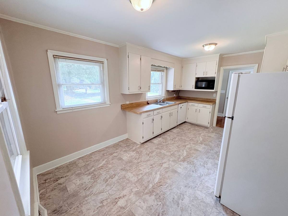 House for rent at 207 Holly Ave, Clemson, SC 29631