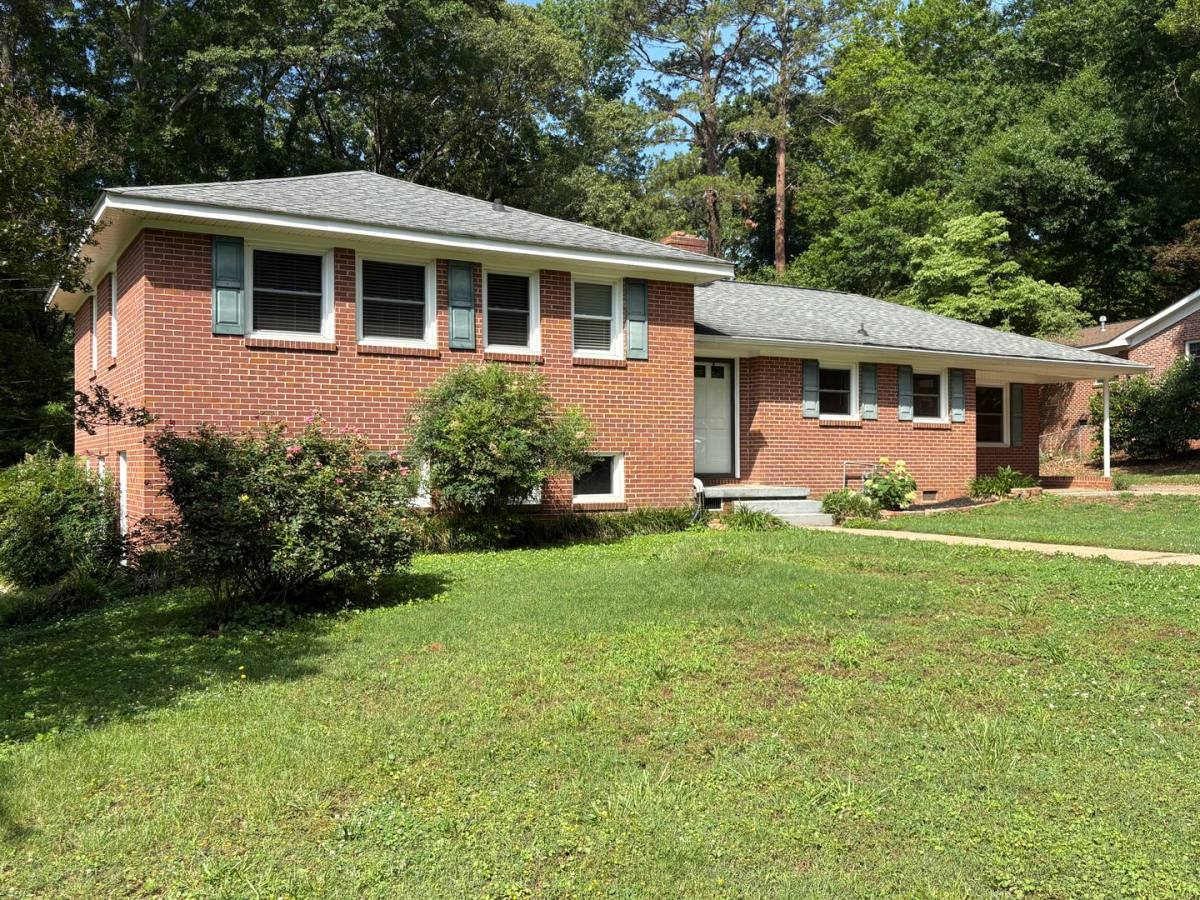 House for rent at 207 Holly Ave, Clemson, SC 29631