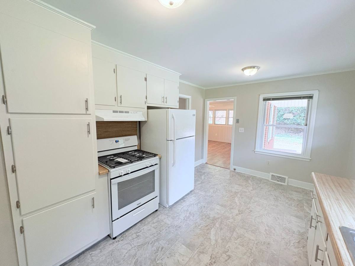 House for rent at 207 Holly Ave, Clemson, SC 29631