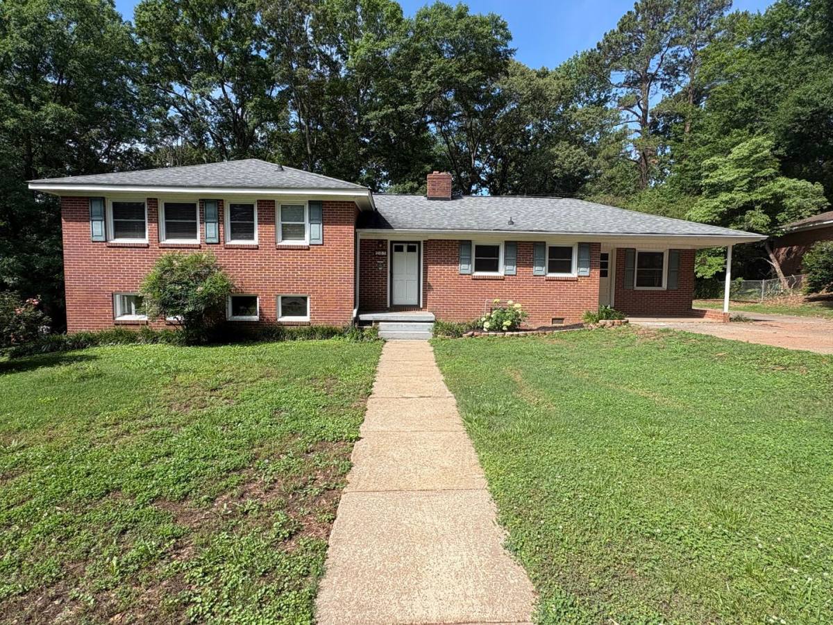 House for rent at 207 Holly Ave, Clemson, SC 29631