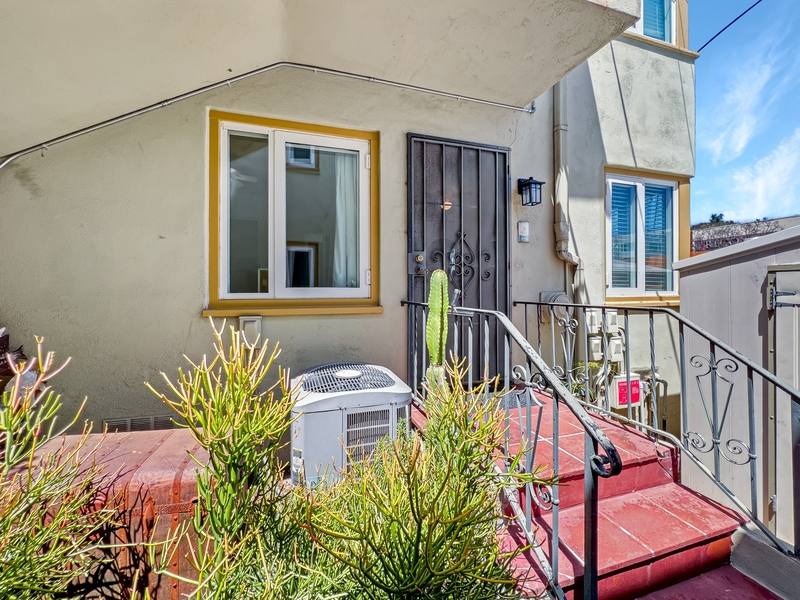Condo for rent at 436 Fir St, San Diego, CA 92101