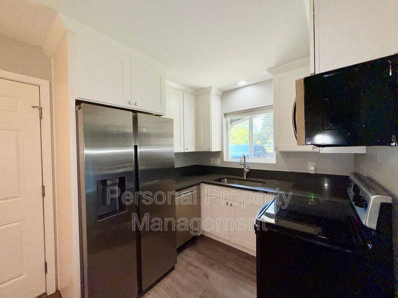 Townhouse for rent at 14008 NE 10th St, Vancouver, WA 98684