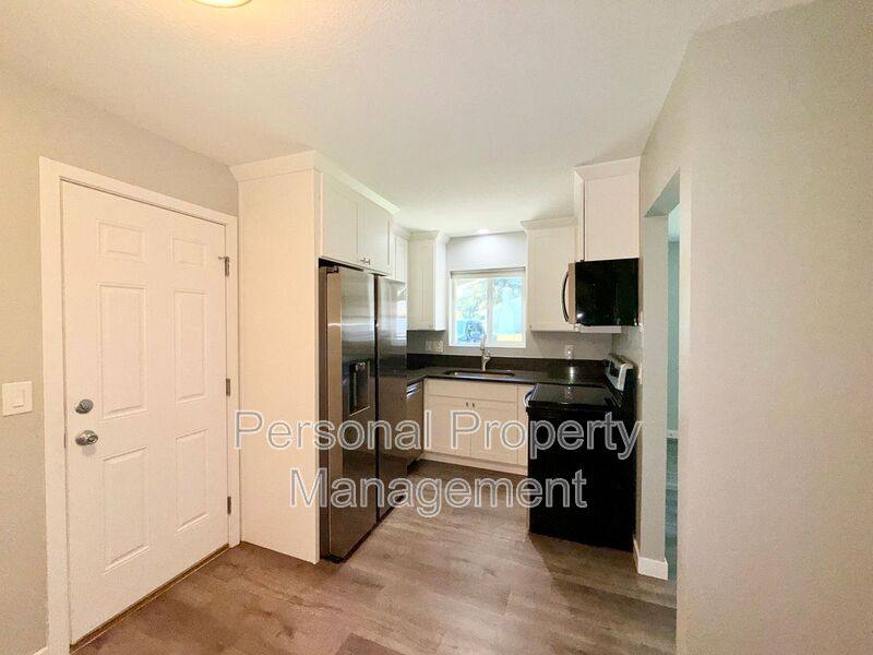 Townhouse for rent at 14008 NE 10th St, Vancouver, WA 98684