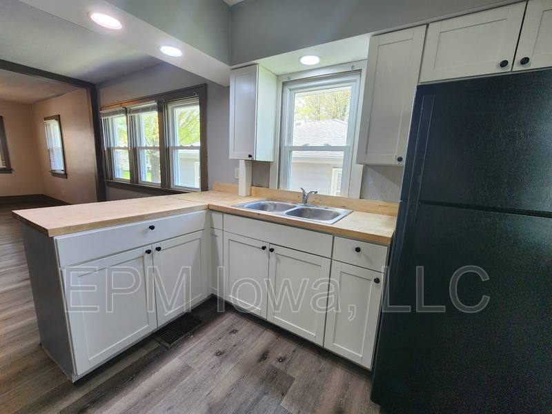 House for rent at 526 Kirkwood Ave, Waterloo, IA 50701