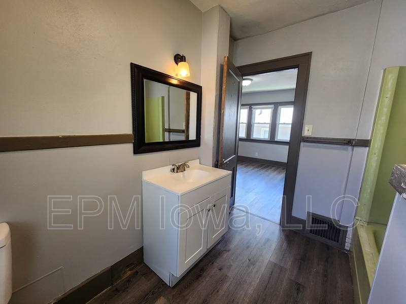 House for rent at 526 Kirkwood Ave, Waterloo, IA 50701