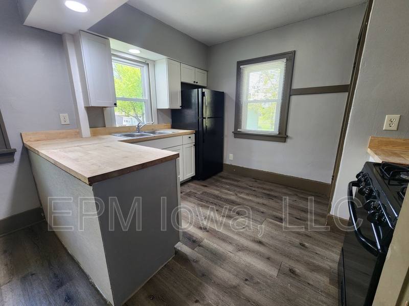 House for rent at 526 Kirkwood Ave, Waterloo, IA 50701