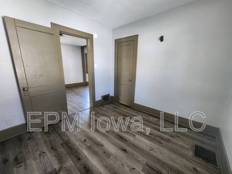 House for rent at 526 Kirkwood Ave, Waterloo, IA 50701