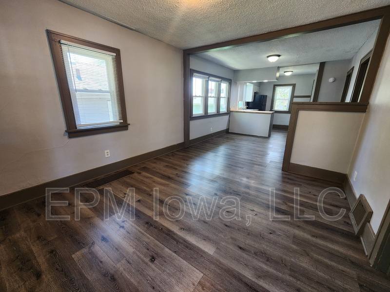 House for rent at 526 Kirkwood Ave, Waterloo, IA 50701