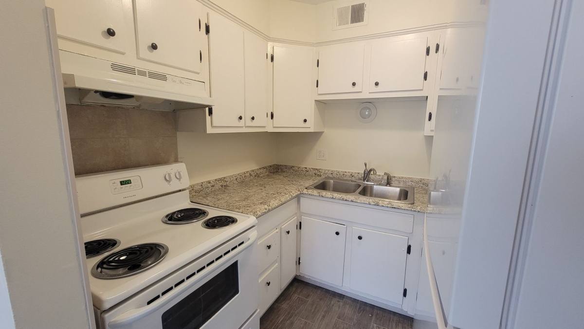 Apartment for rent at 6508 Hackel Dr, Louisville, KY 40258