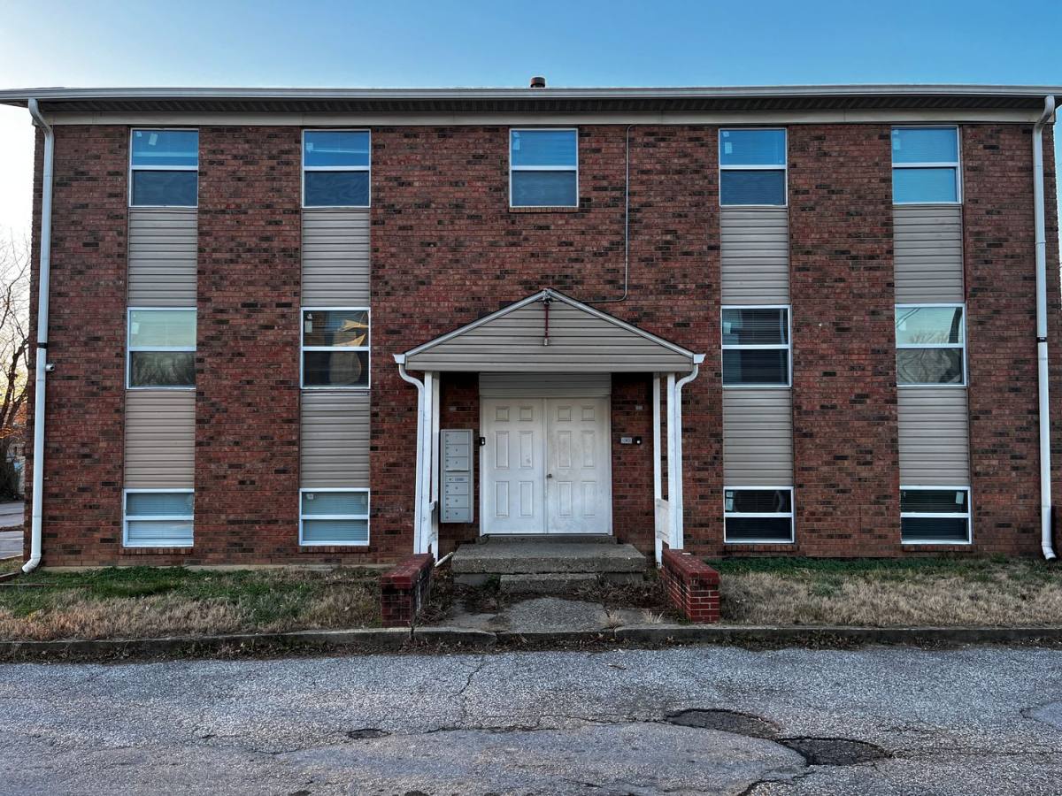 Apartment for rent at 6508 Hackel Dr, Louisville, KY 40258