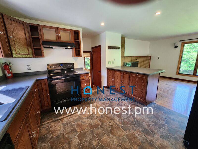 House for rent at 15 Thompson St, Augusta, ME 04330