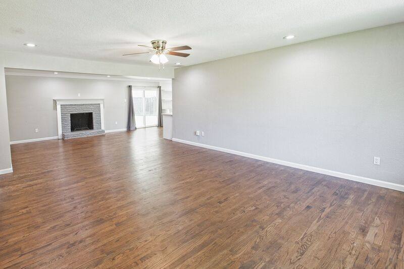 House for rent at 304 S Grove Rd, Richardson, TX 75081