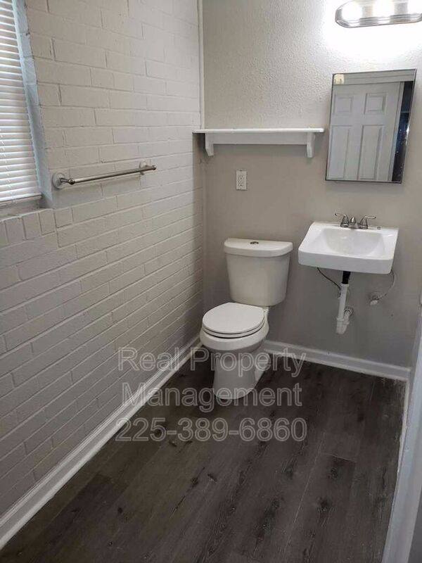 Apartment for rent at 1121 Aster St #5, Baton Rouge, LA 70802