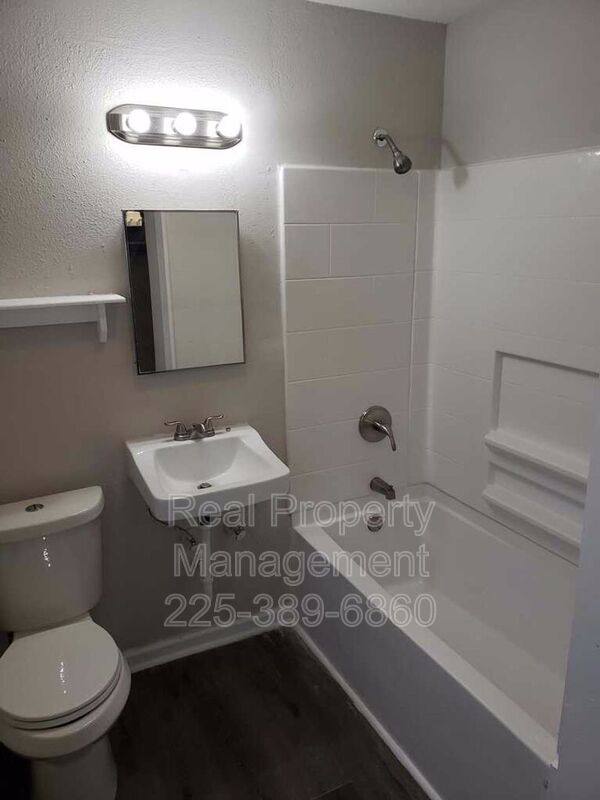 Apartment for rent at 1121 Aster St #5, Baton Rouge, LA 70802