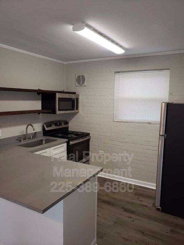 Apartment for rent at 1121 Aster St #5, Baton Rouge, LA 70802