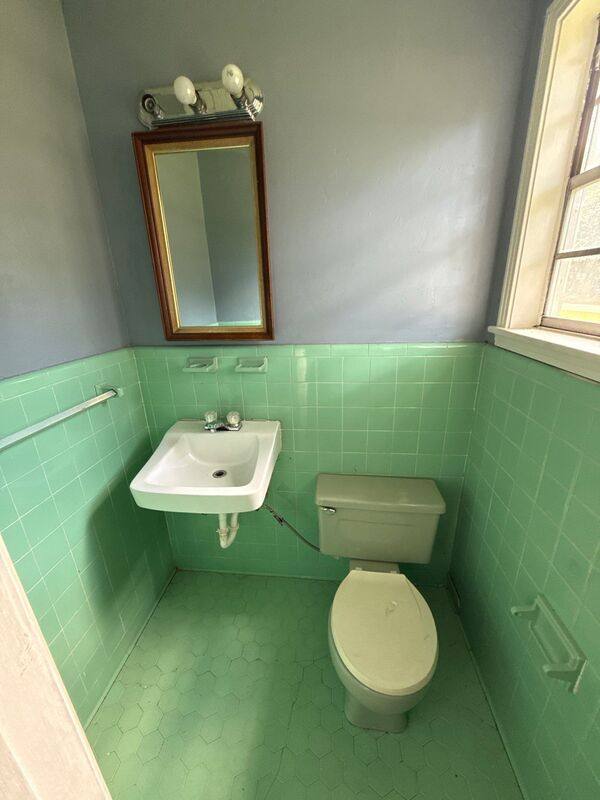 House for rent at 1054 Deryll St, Jackson, MS 39212