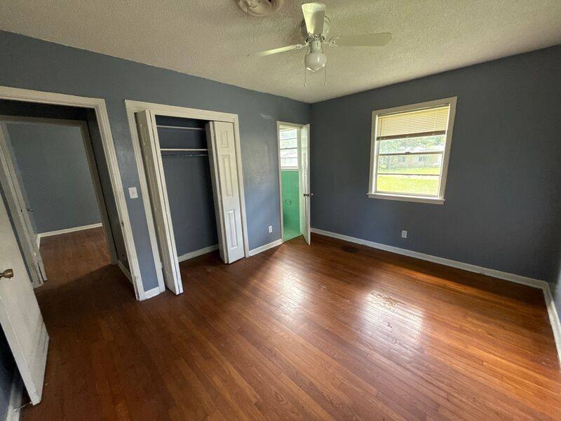 House for rent at 1054 Deryll St, Jackson, MS 39212