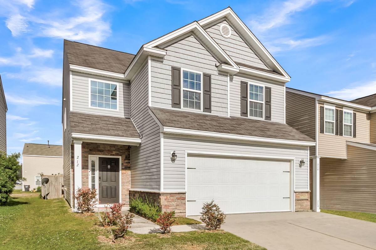 House for rent at 212 Longford Dr, Summerville, SC 29483