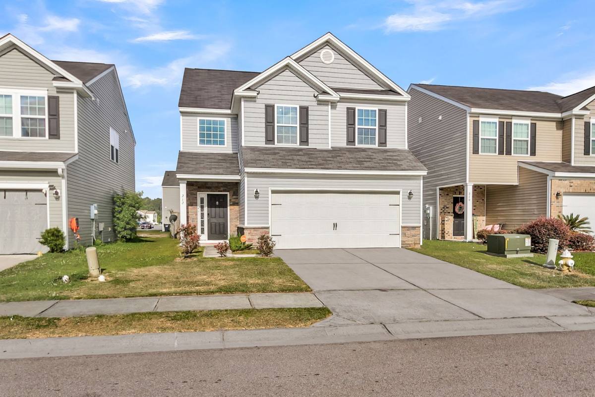 House for rent at 212 Longford Dr, Summerville, SC 29483