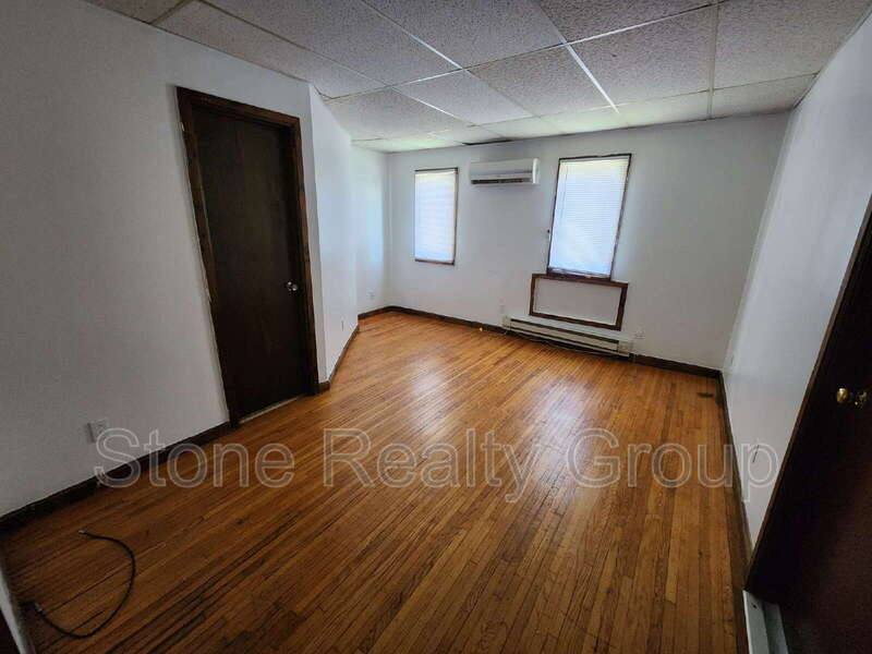 Apartment for rent at 509 S 5th St #4, Clinton, IN 47842