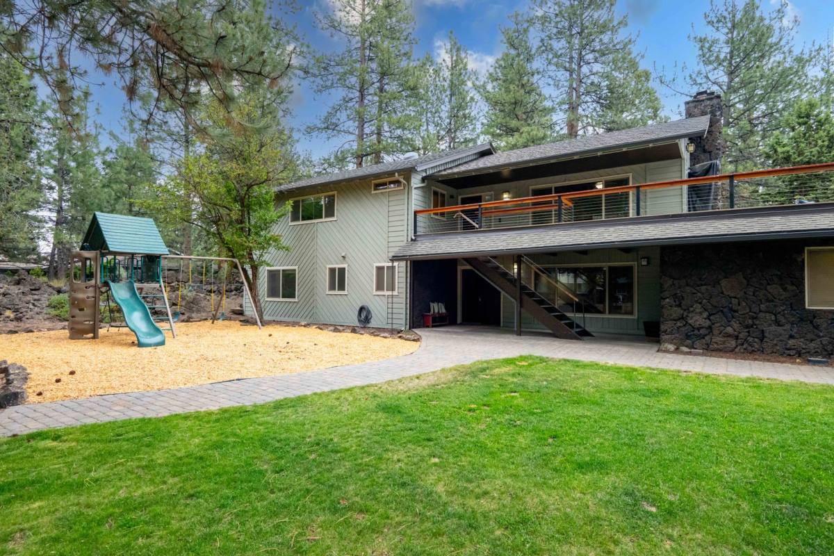 House for rent at 61124 Roughrider Lane, Bend, OR 97702