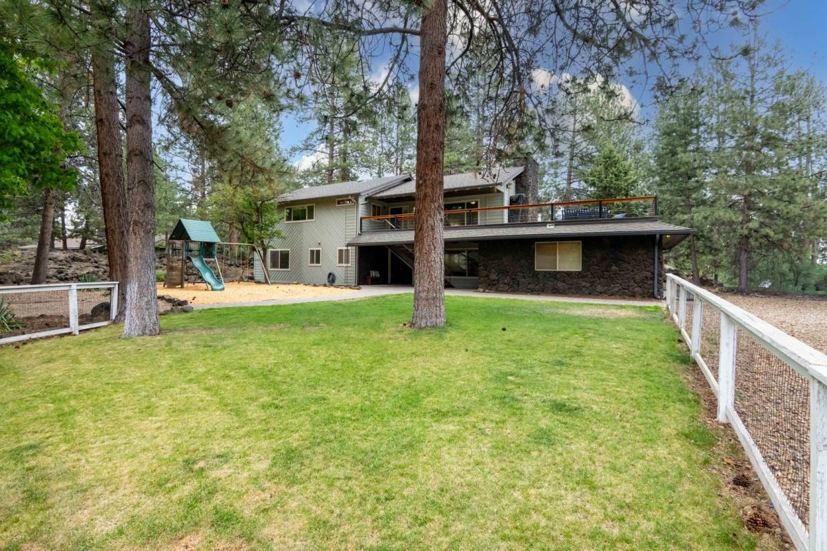 House for rent at 61124 Roughrider Lane, Bend, OR 97702