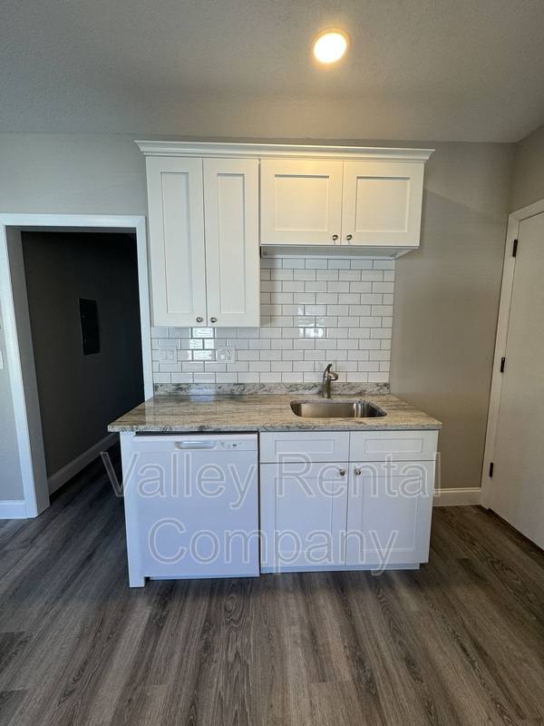 Apartment for rent at 18 Orchard St #2, Northampton, MA 01060
